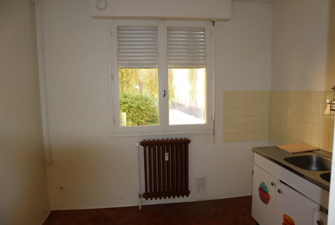 Appartement à rénover au rez-de-chaussée à Autun 