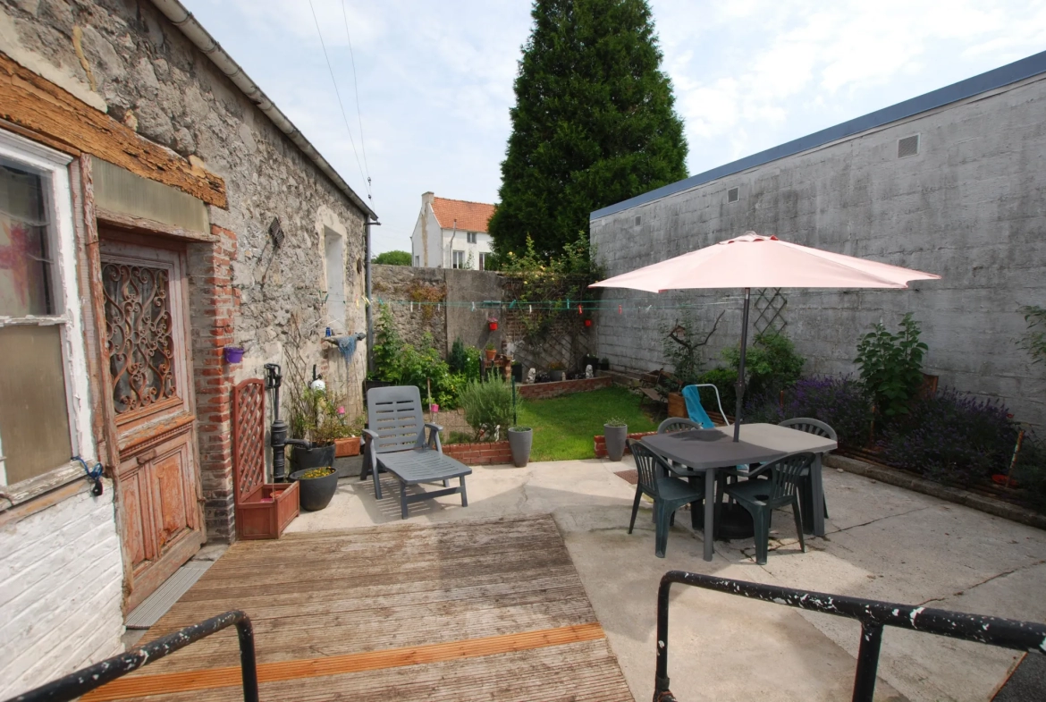 Maison individuelle en Pierre et Brique - Ferriere la grande 