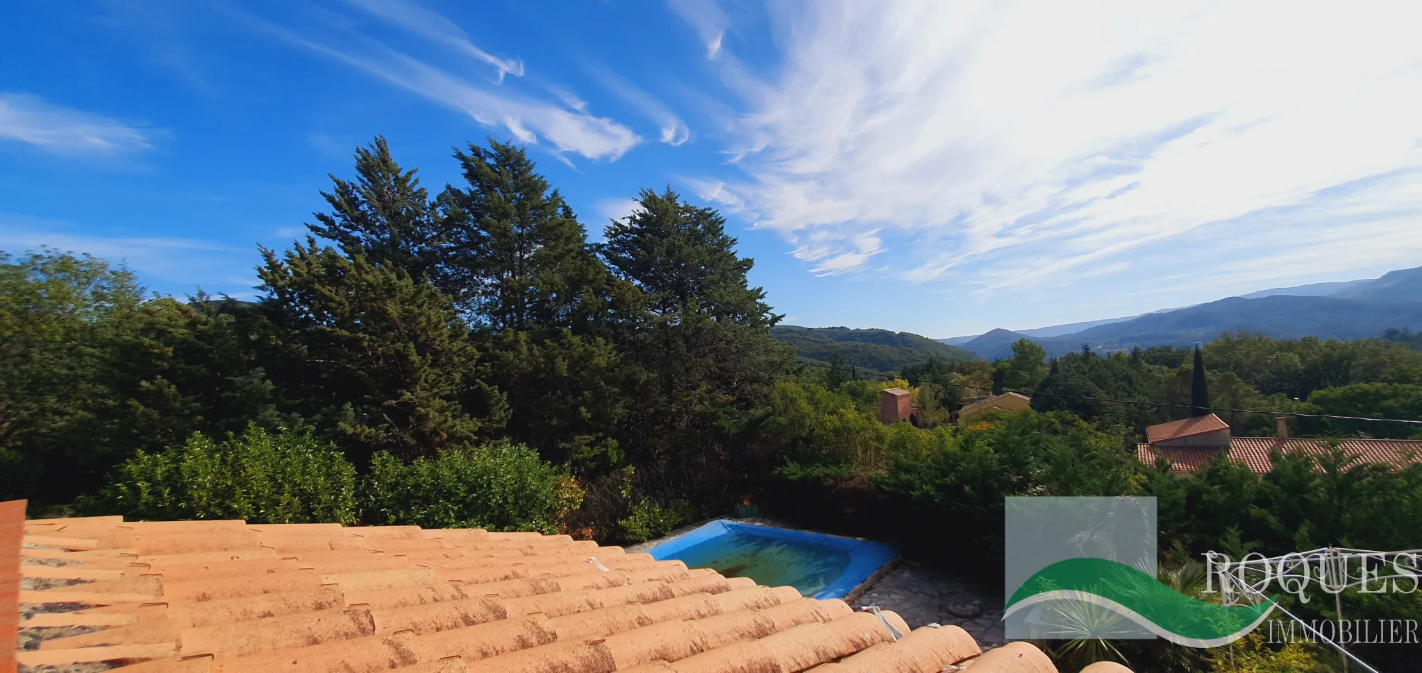 Vente villa indépendante de type 5 avec piscine à Lodève 