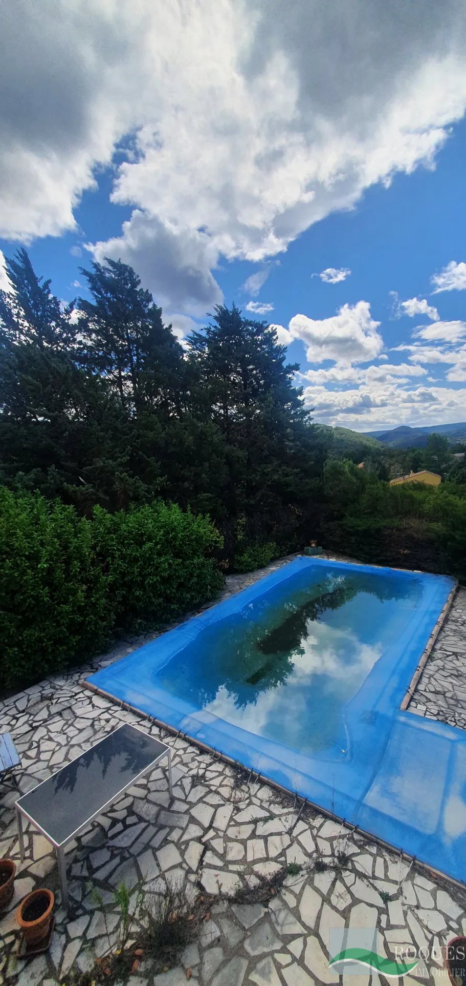 Vente villa indépendante de type 5 avec piscine à Lodève 