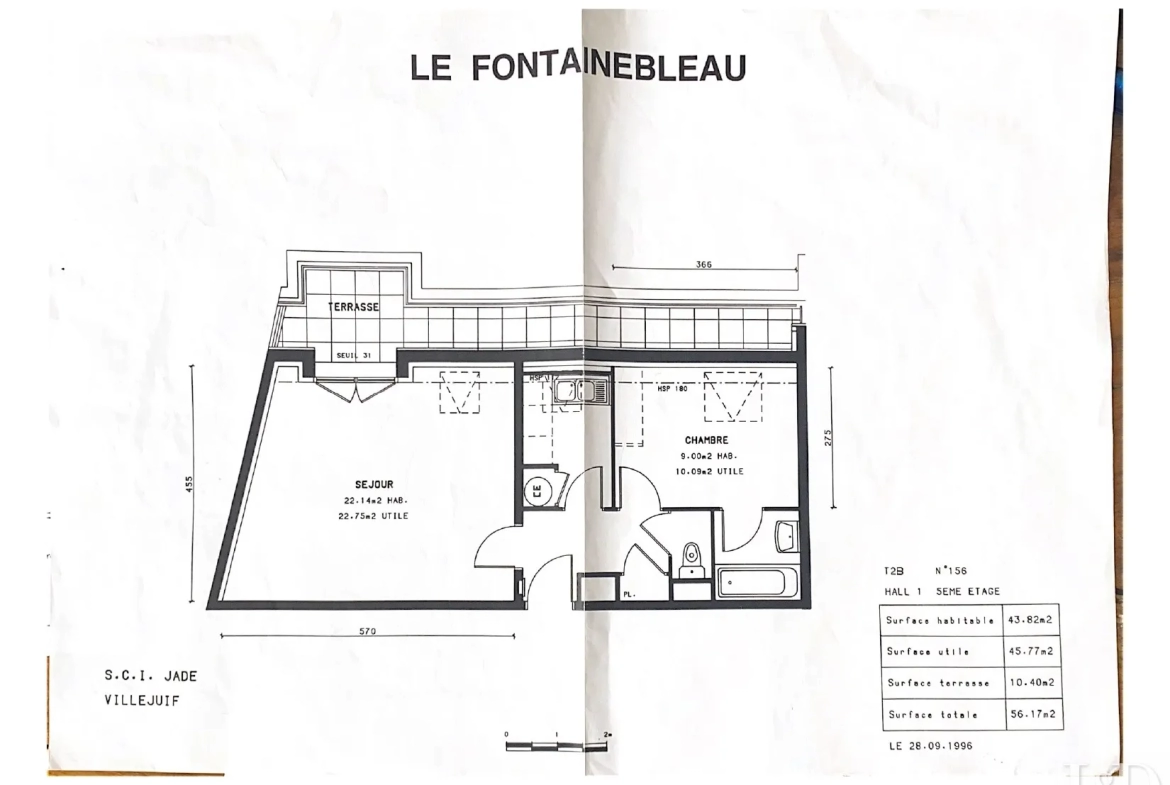 Appartement 2 pièces dernier étage avec terrasse à Villejuif 