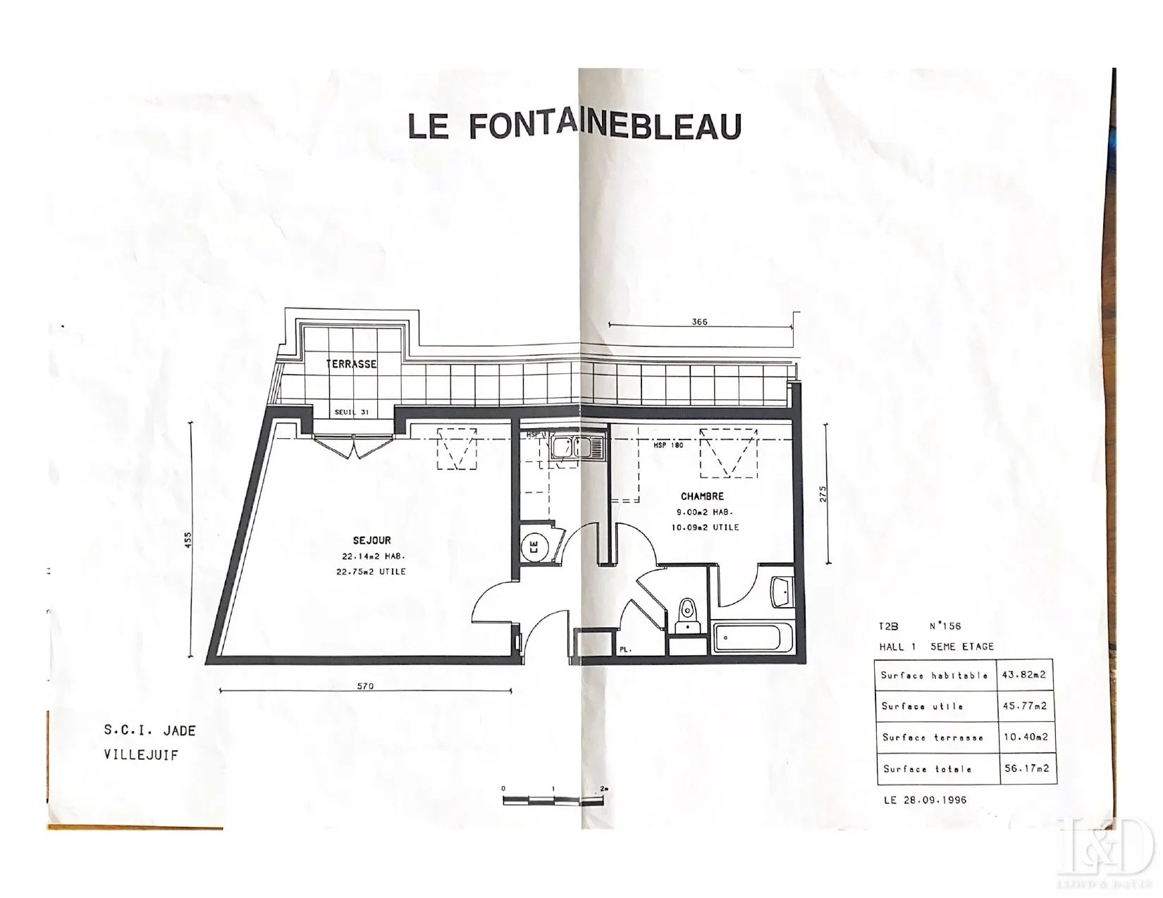 Appartement 2 pièces dernier étage avec terrasse à Villejuif 