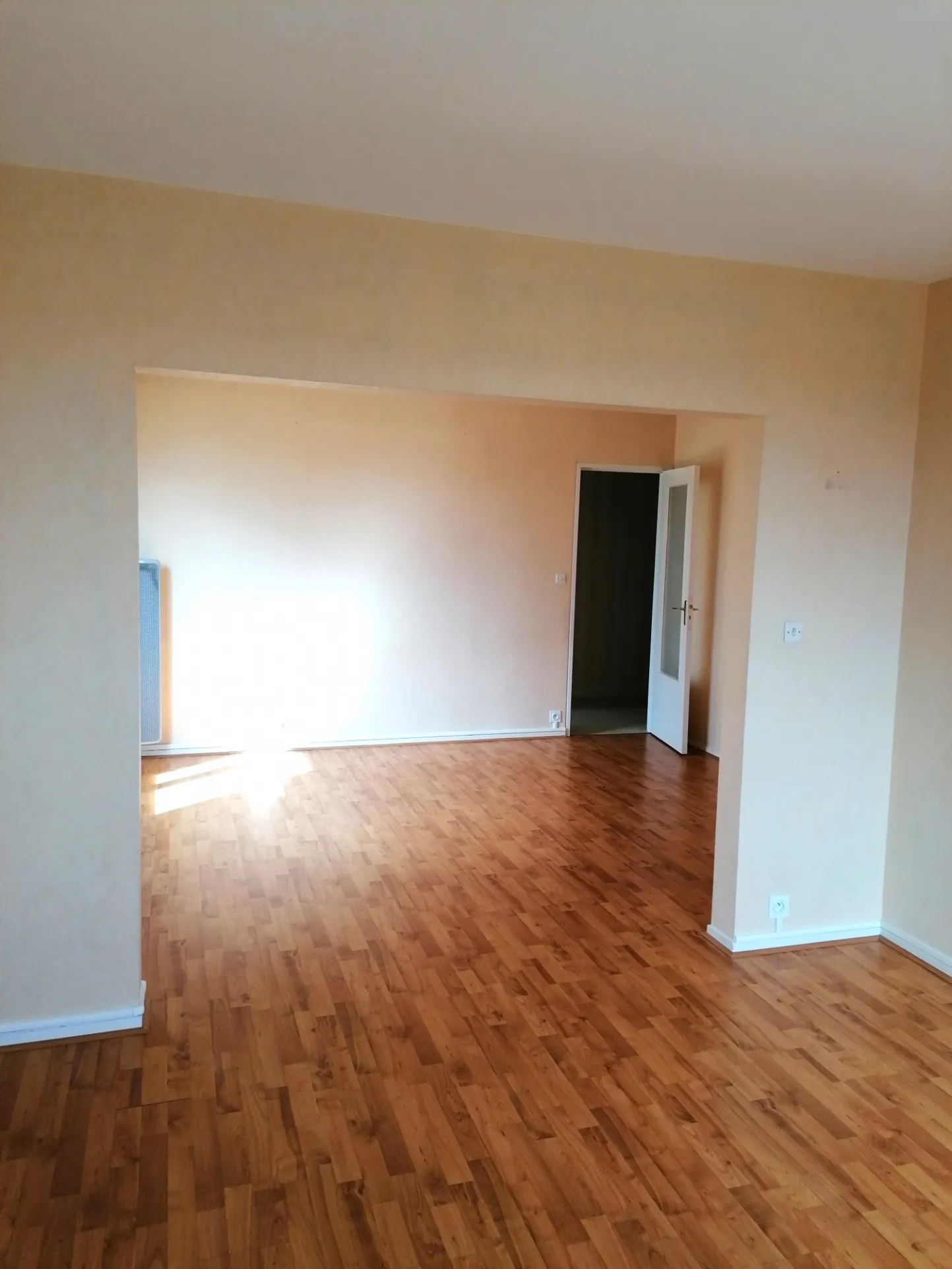 Appartement de 94m2 à Autun. Prix : 89 000 euros. 