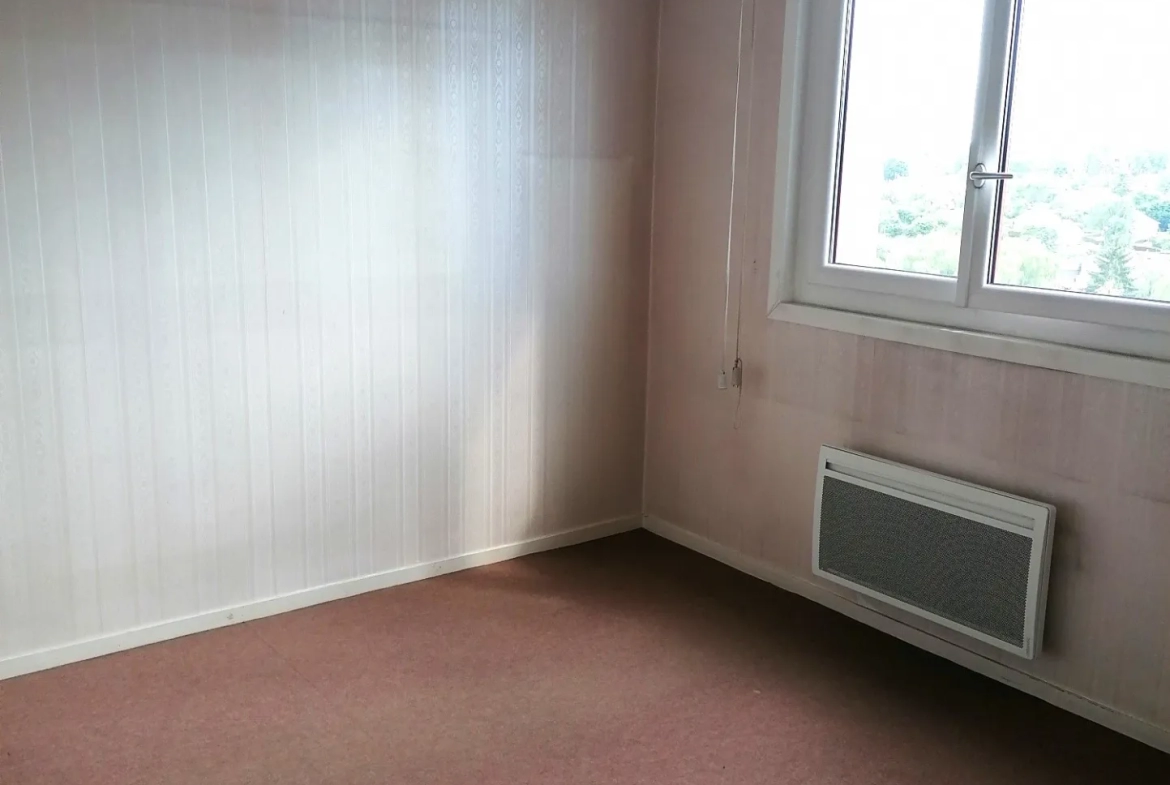 Appartement de 94m2 à Autun. Prix : 89 000 euros. 