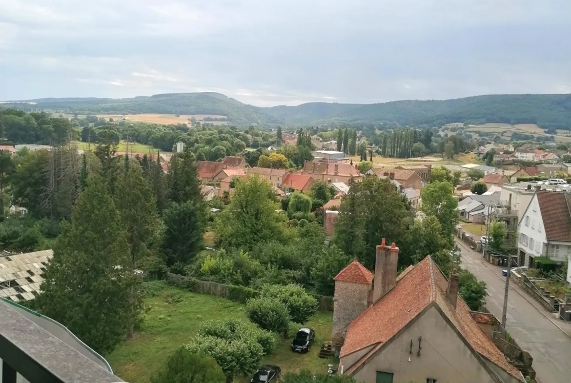 Appartement de 94m2 à Autun. Prix : 89 000 euros. 