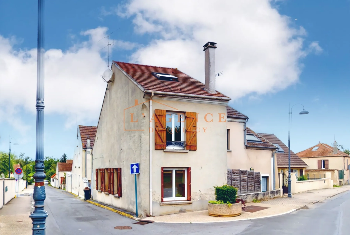 Maison rénovée à Mareuil-les-Meaux centre 