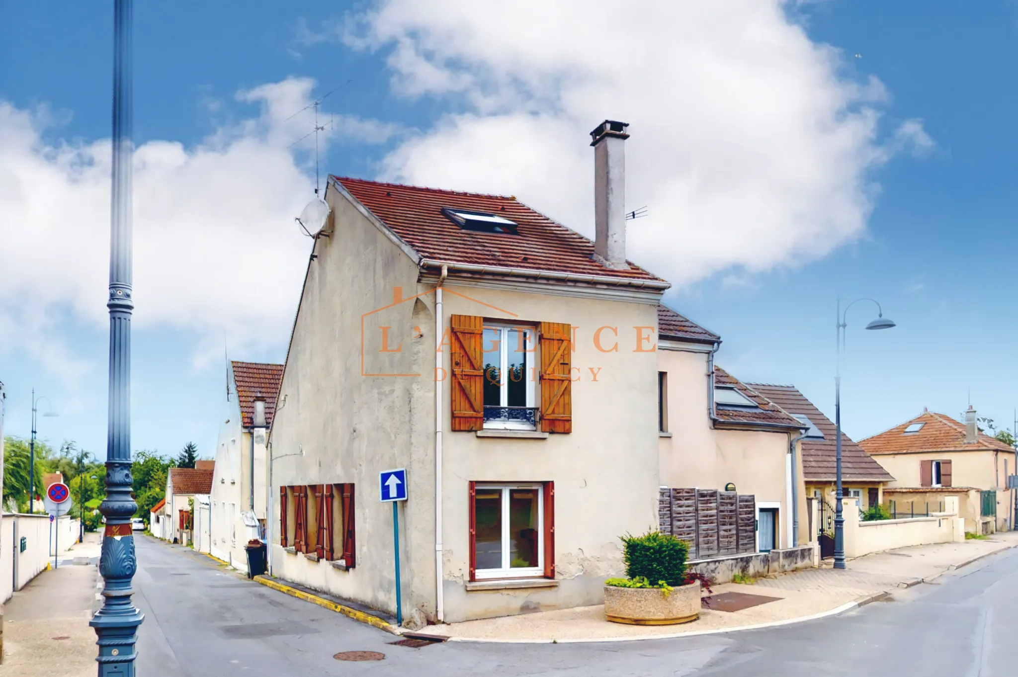 Maison rénovée à Mareuil-les-Meaux centre 