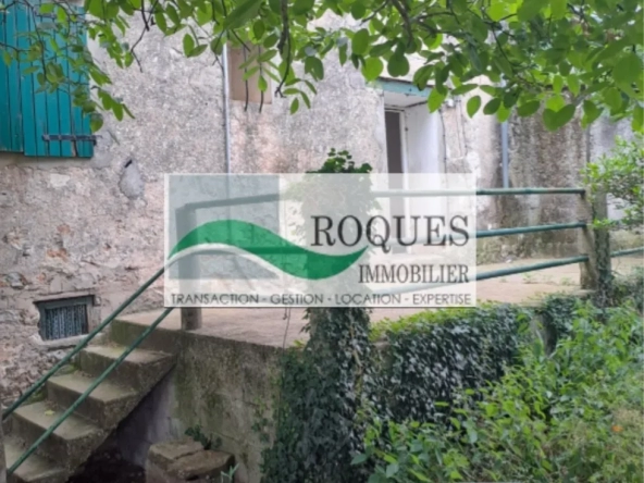Maison de village à rénover avec jardin attenant à St Maurice de Navacelles