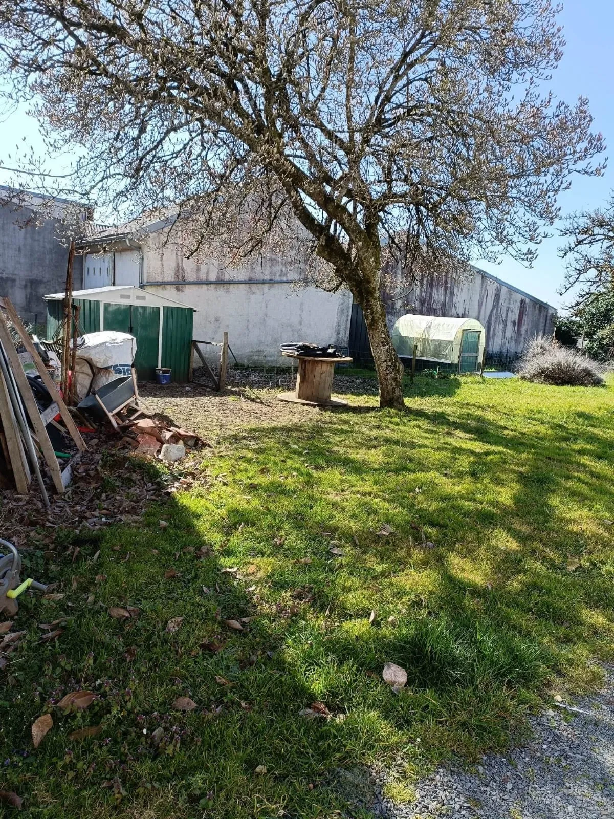 Maison ancienne rénovée de 155 m2 avec jardin à St Pierre de Frugie (24450) 