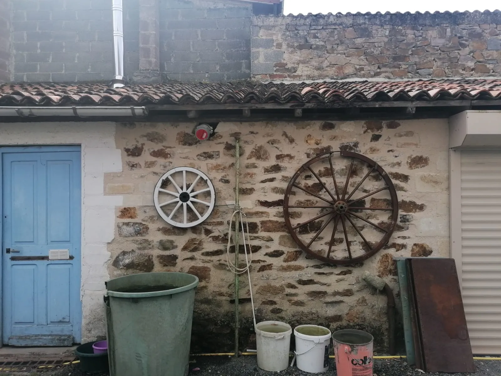 Maison ancienne rénovée de 155 m2 avec jardin à St Pierre de Frugie (24450) 