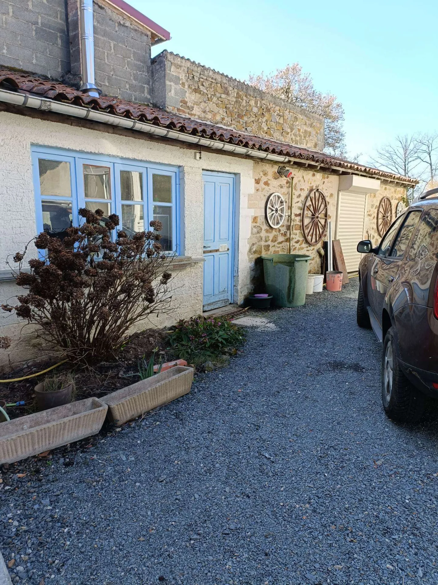 Maison ancienne rénovée de 155 m2 avec jardin à St Pierre de Frugie (24450) 