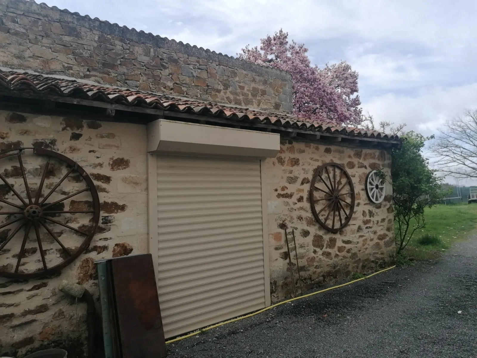 Maison ancienne rénovée de 155 m2 avec jardin à St Pierre de Frugie (24450) 