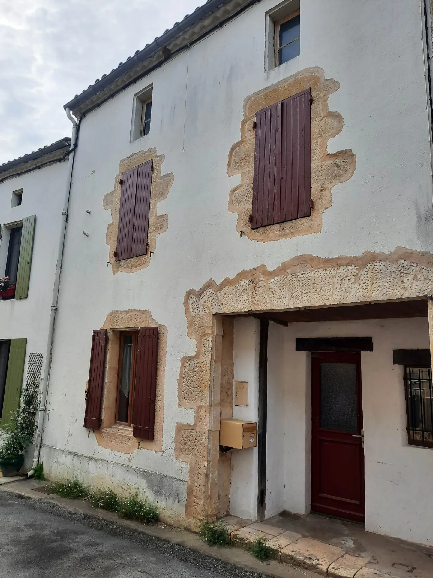 Petite maison de village en pierre à Lacapelle Biron 