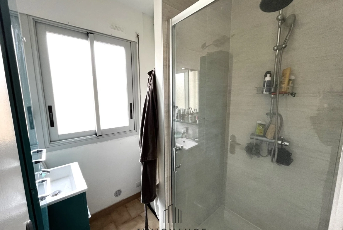 Vente appartement T2 avec balcon et stationnement à Antigone Montpellier 