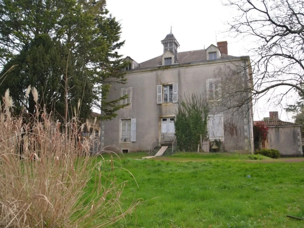 Maison de caractère du XIXe à réhabiliter à Sainte Hermine