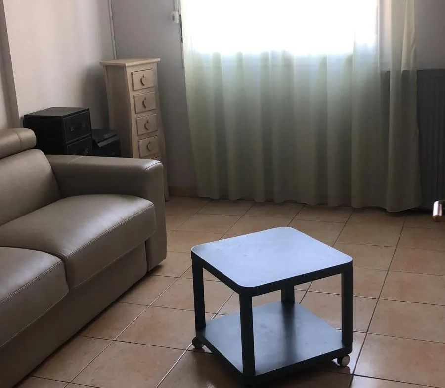 Appartement 3 pièces à Nice Ouest avec vue dégagée et parking 