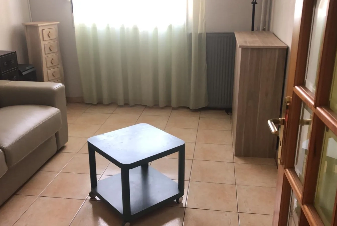 Appartement 3 pièces à Nice Ouest avec vue dégagée et parking 