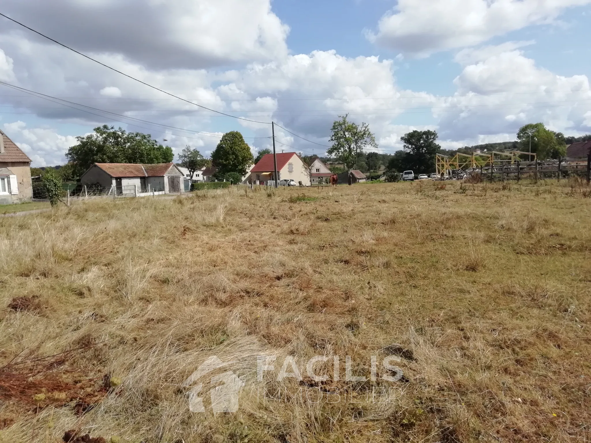 Maison de village à réhabiliter - Proche Tronçais à 30 km de Moulins 