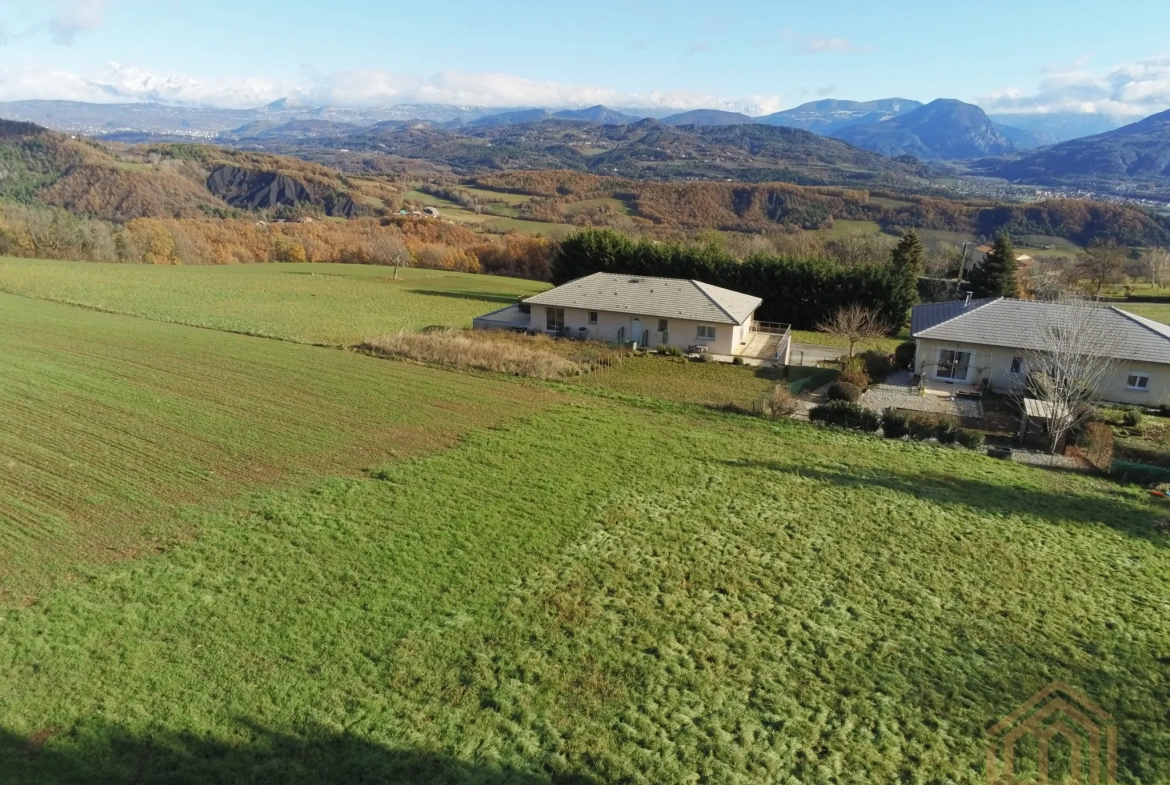 Terrain à bâtir de 1047m2 à Fouillouse 