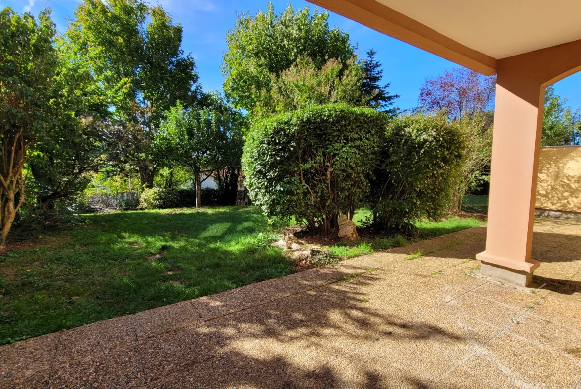 T2 en Rez de Jardin avec Terrasse et Jardin à Francheville 