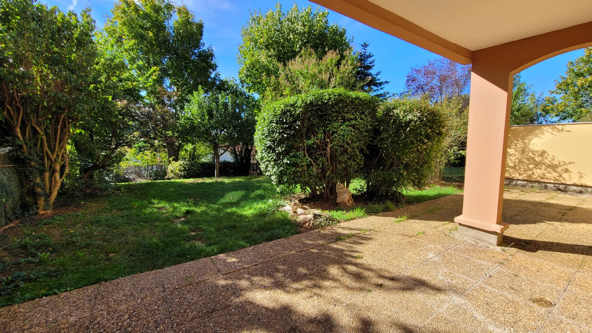 T2 en Rez de Jardin avec Terrasse et Jardin à Francheville 