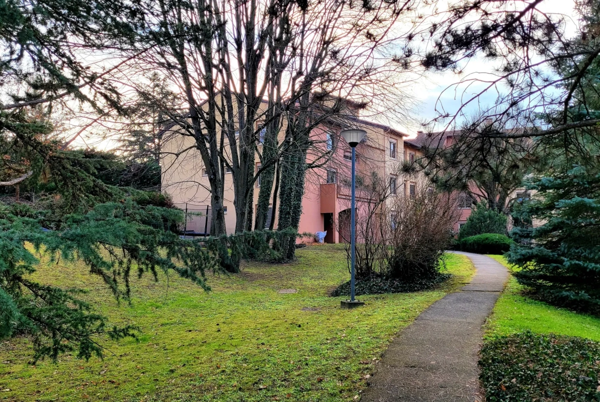 T2 en Rez de Jardin avec Terrasse et Jardin à Francheville 