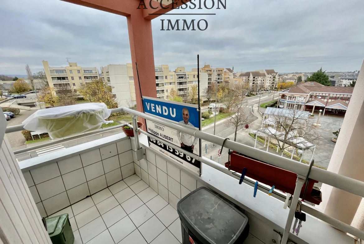 Appartement T5 Lumineux avec Balcons et Parking à Fontaine-lès-Dijon 