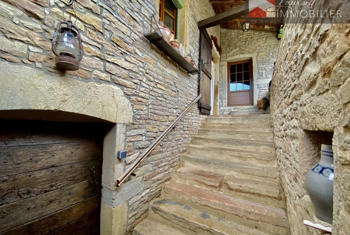 Maison en pierre à Mancey avec 4 chambres 