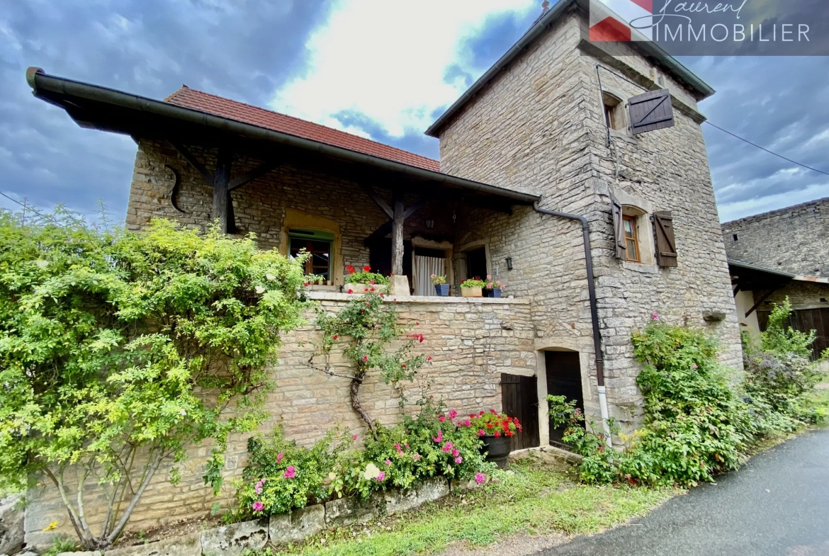 Maison en pierre à Mancey avec 4 chambres 