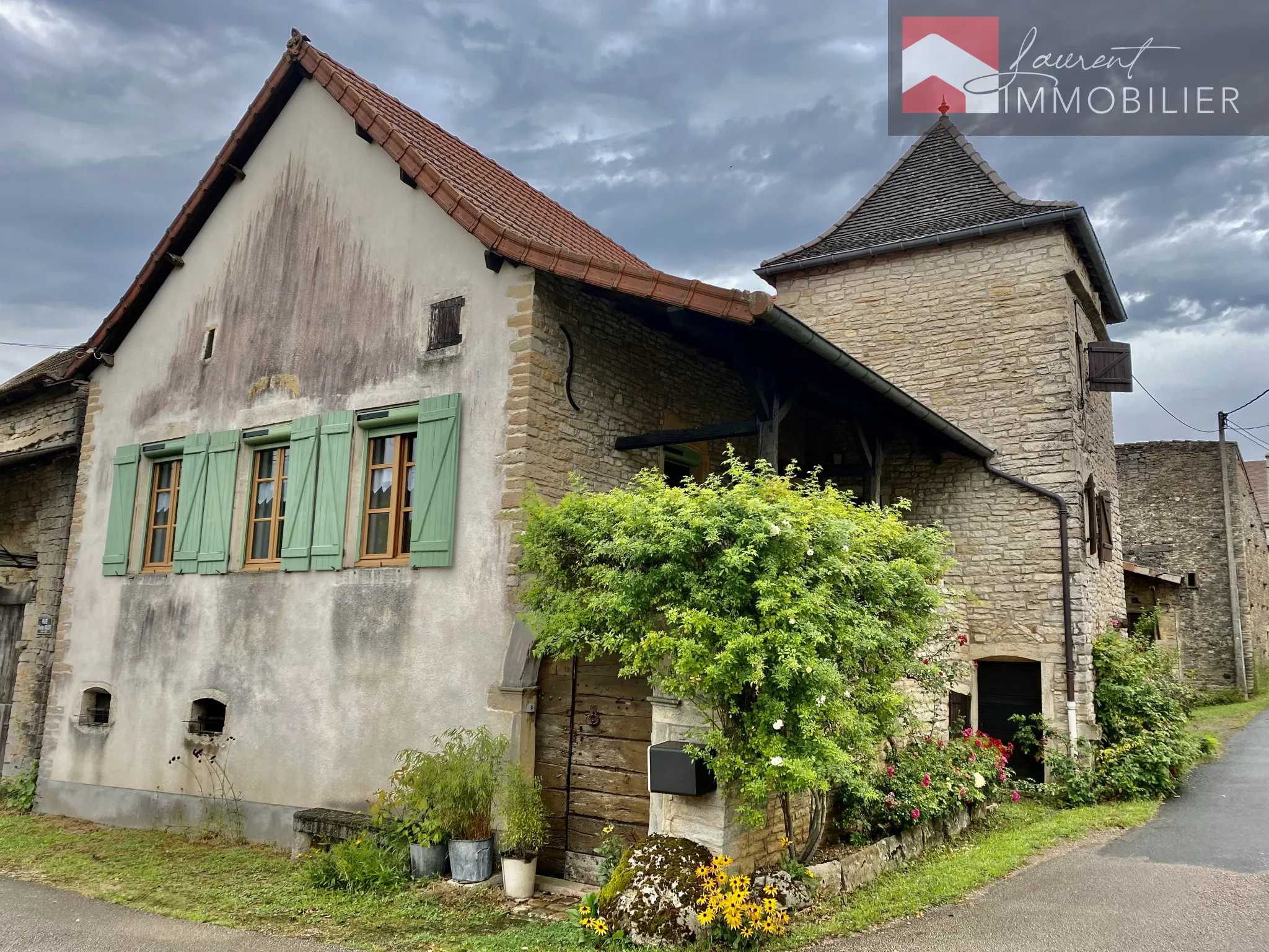 Maison en pierre à Mancey avec 4 chambres 