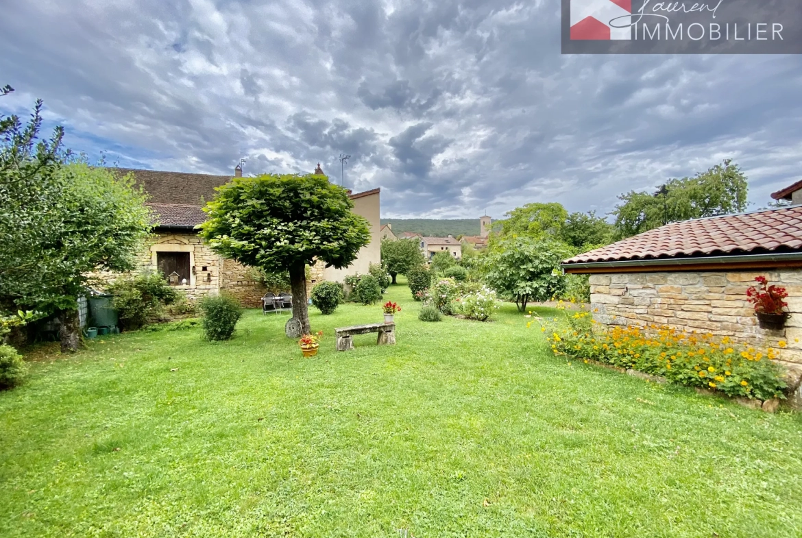 Maison en pierre à Mancey avec 4 chambres 