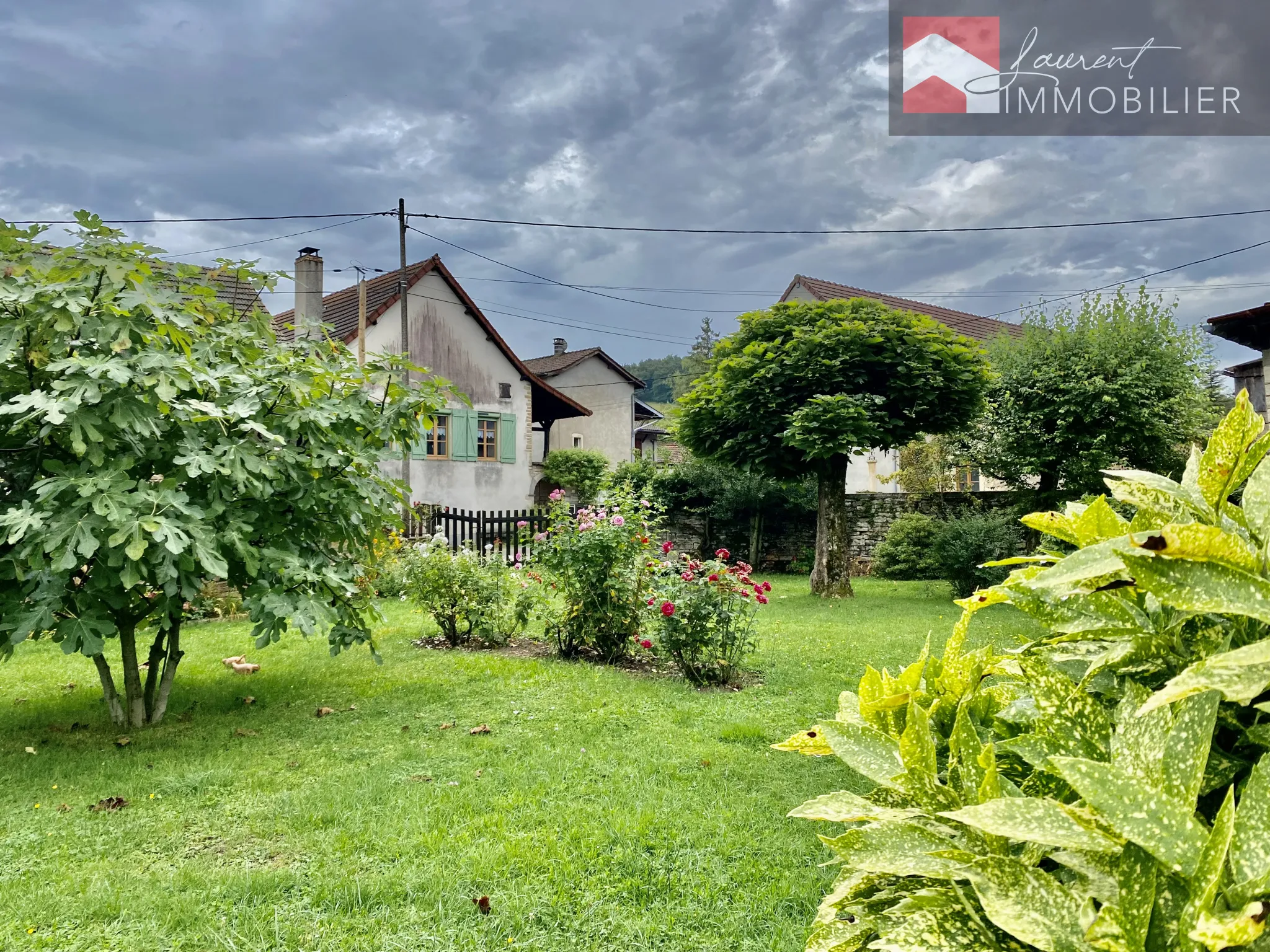 Maison en pierre à Mancey avec 4 chambres 