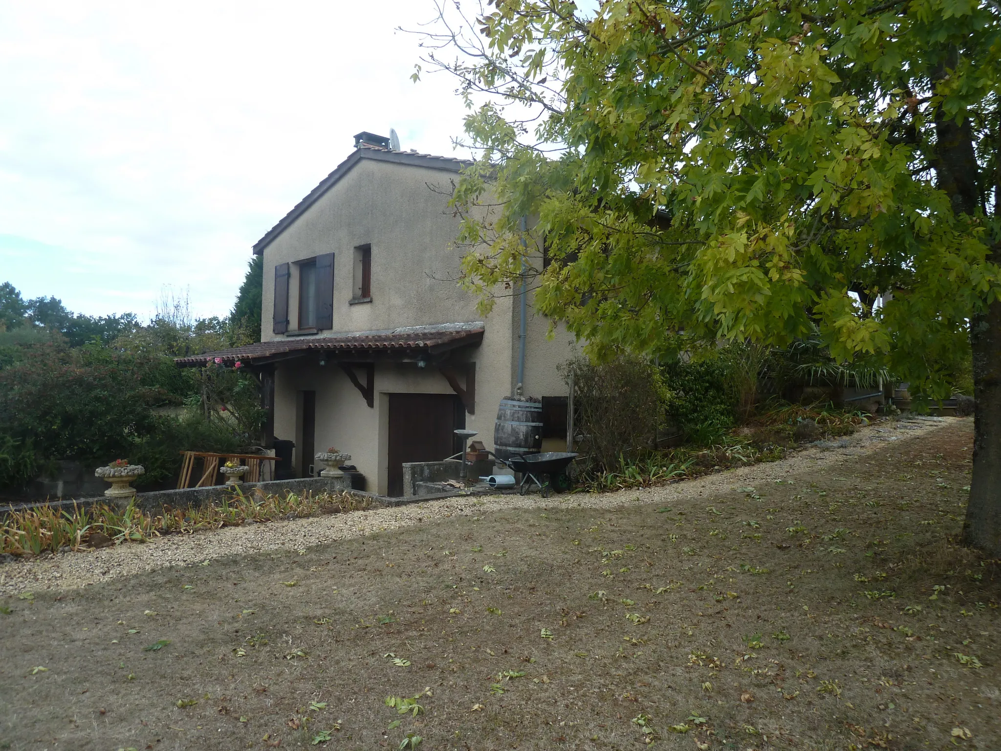 Maison sur sous-sol au calme à Monsempron libos 