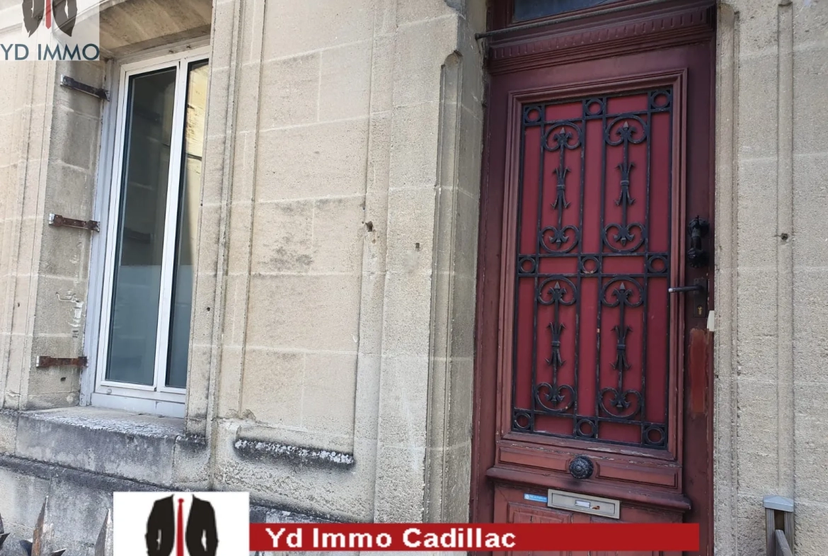 Maison de ville avec cachet à 35 min de Bordeaux 