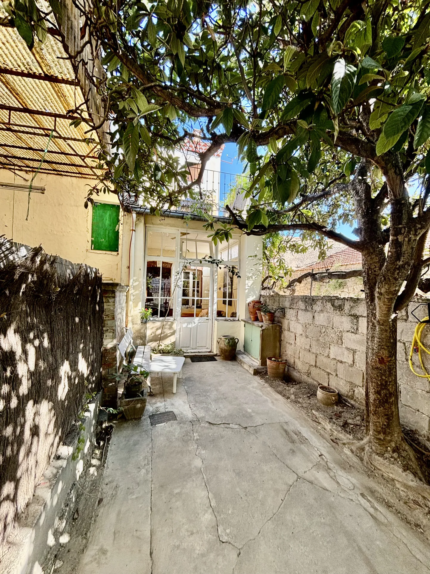 Maison de village à Caromb avec cour et terrasse 