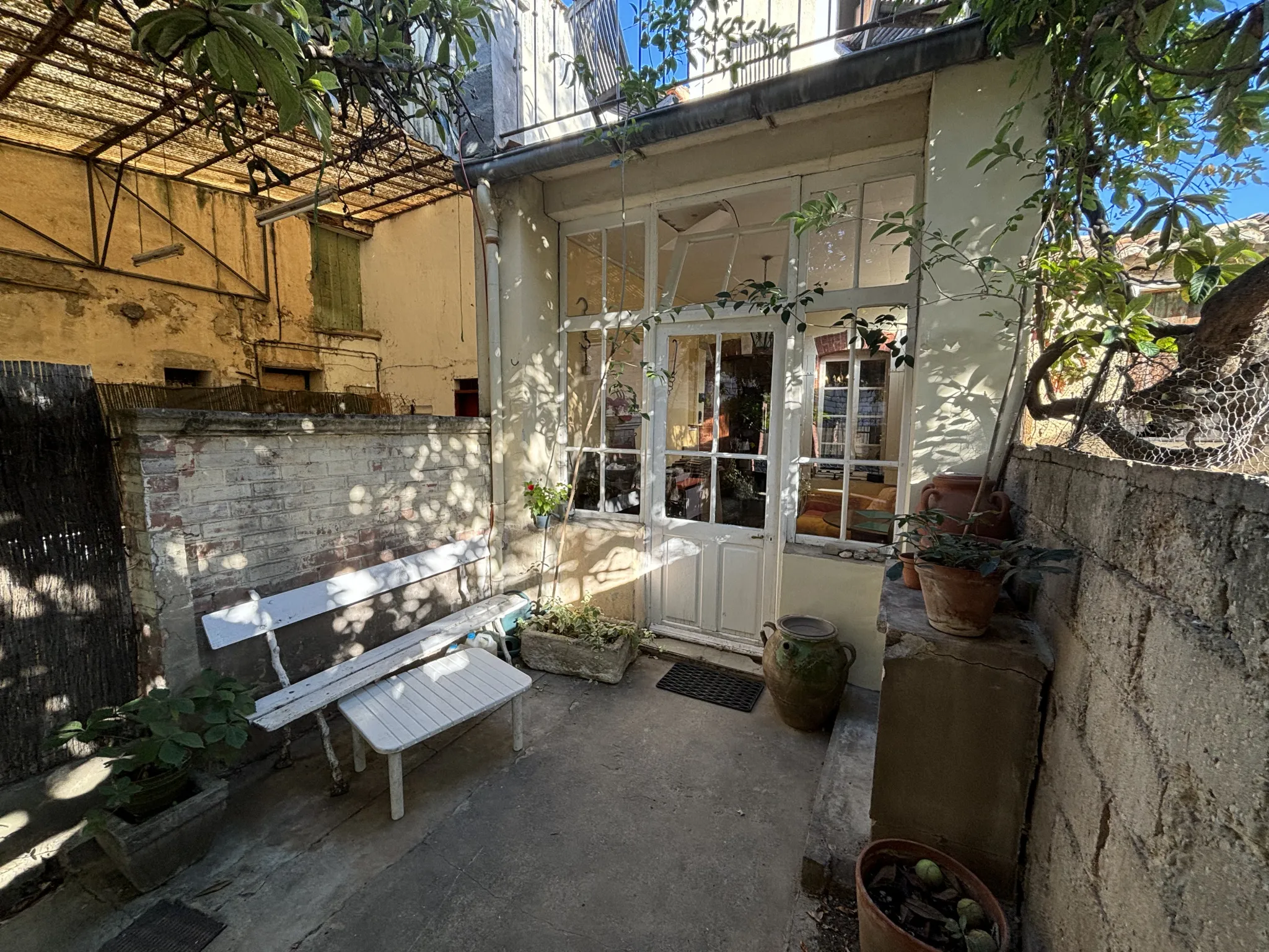 Maison de village à Caromb avec cour et terrasse 