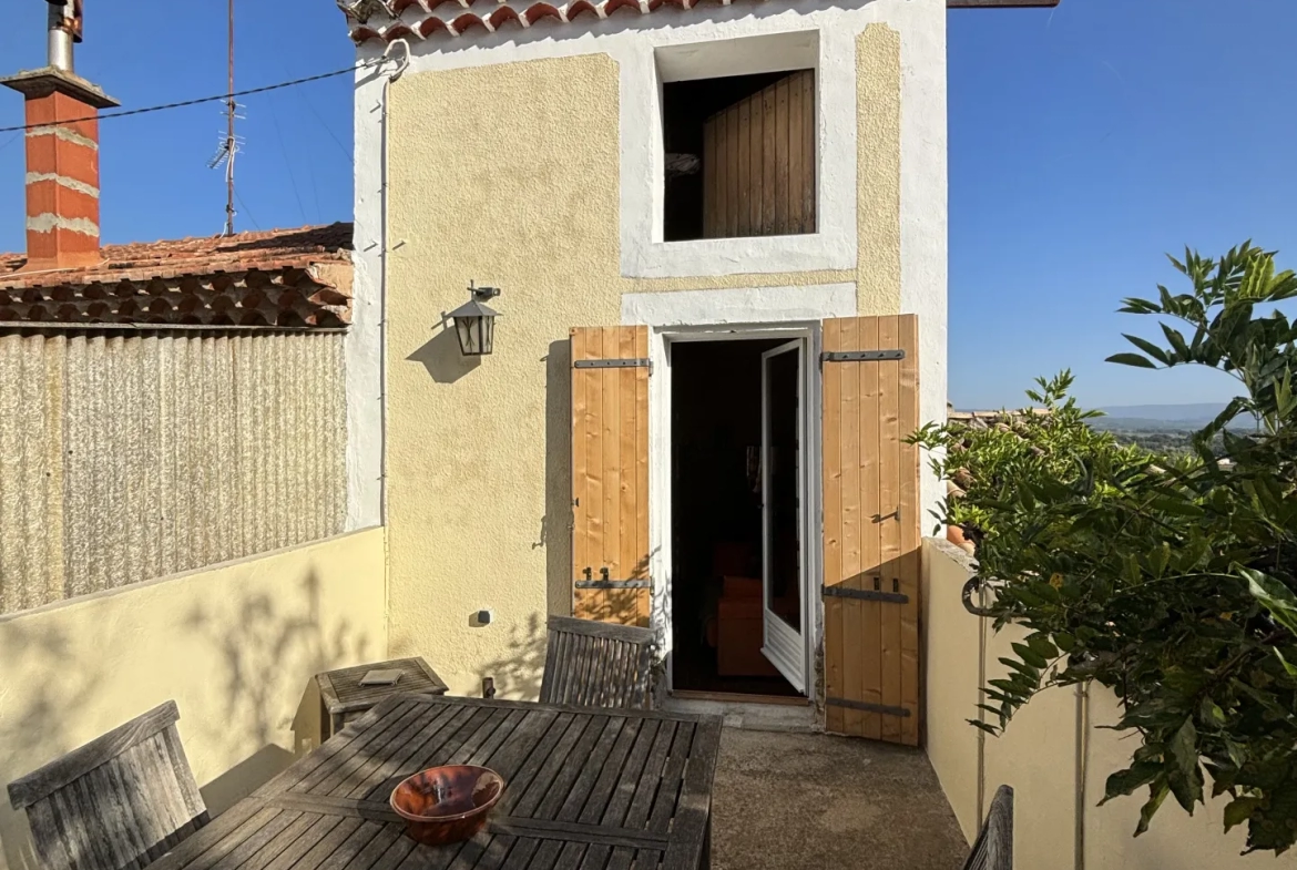 Maison de village à Caromb avec cour et terrasse 