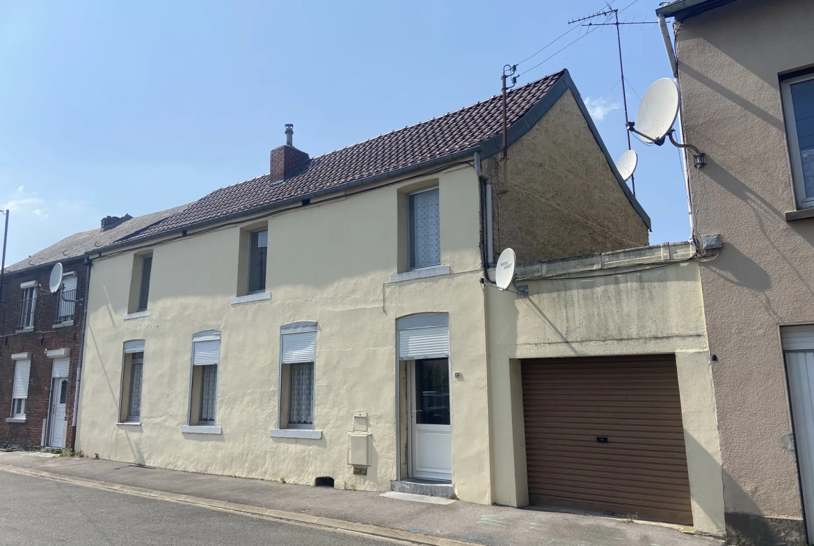 Maison Semi-Individuelle avec Garage à Jeumont 