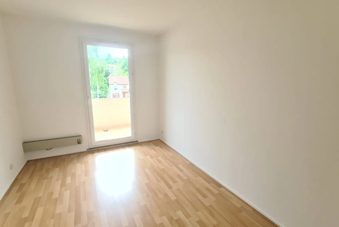 Vente - Appartement 3 Pièces avec Grande Terrasse à Villebon-sur-Yvette 