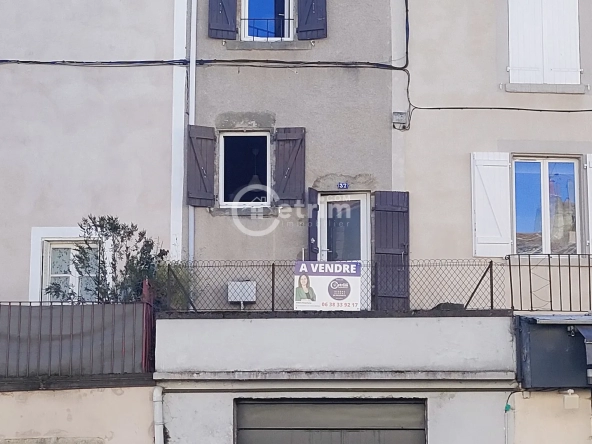 Maison de ville à Billom avec terrasse et garage