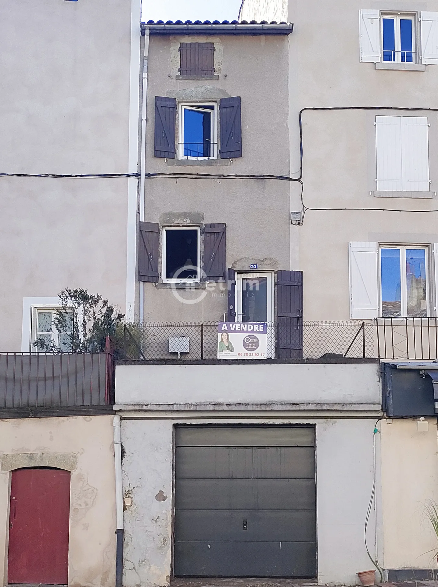 Maison de ville à Billom avec terrasse et garage 