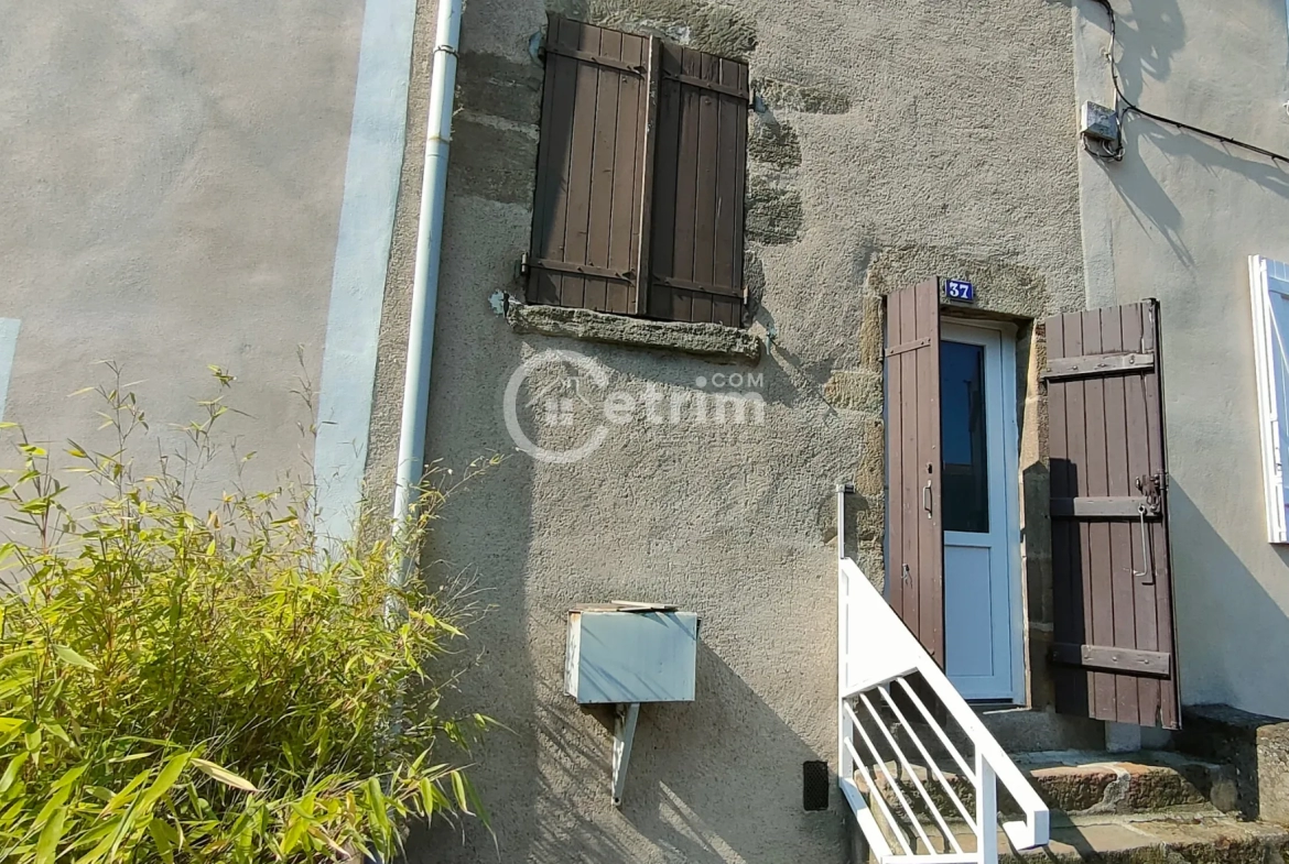 Maison de ville à Billom avec terrasse et garage 