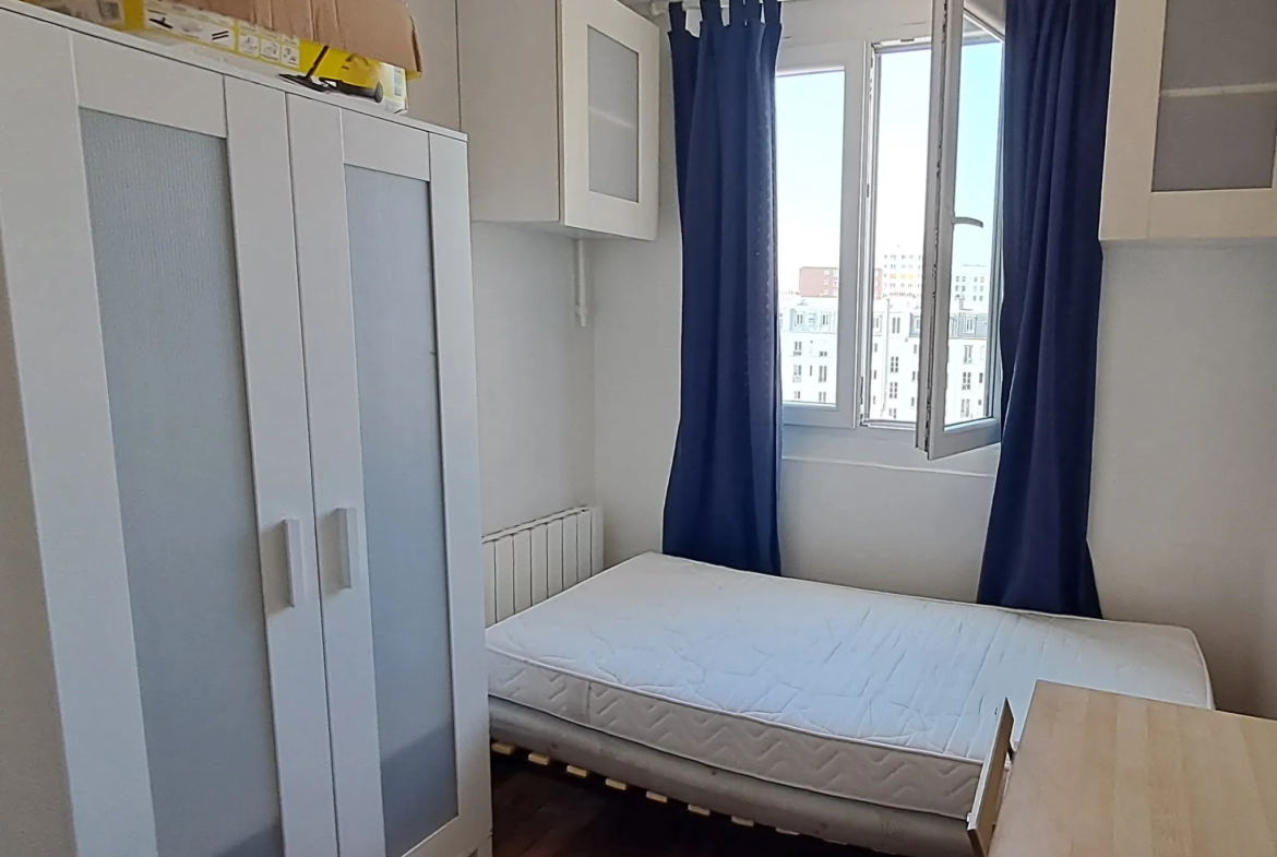 Studio lumineux à vendre à Paris 14 - Dernier étage et vue dégagée 