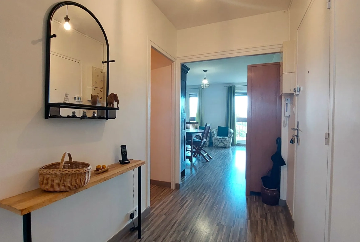 Appartement T5 de 95m2 à Tarbes - Vue Pyrénées 