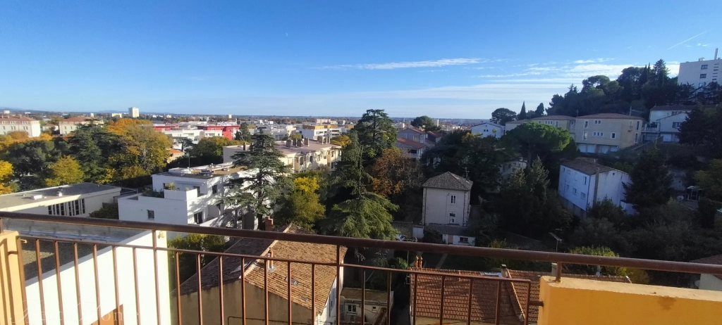 Appartement Quartier Croix de Fer T2/3 en dernier étage avec ascenseur