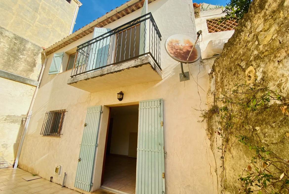 Maison de Village avec Terrasse et Atelier à Saint Sauveur 