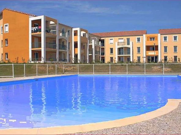 Appartement T2 déjà loué avec terrasse et parking à Carcassonne