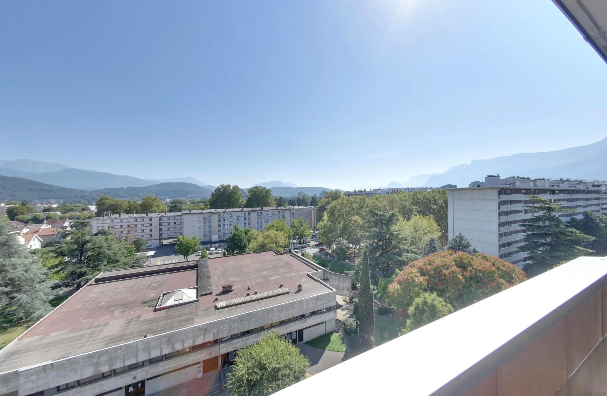 Appartement T3 lumineux avec vue dégagée - Grenoble 