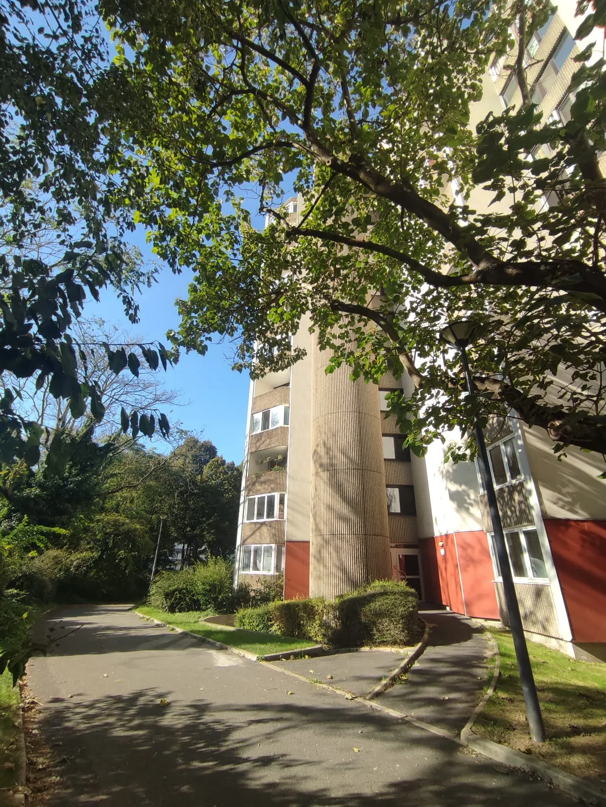 Appartement F3 de 82m2 avec Parking à Sevran - Allée Clément Marot 