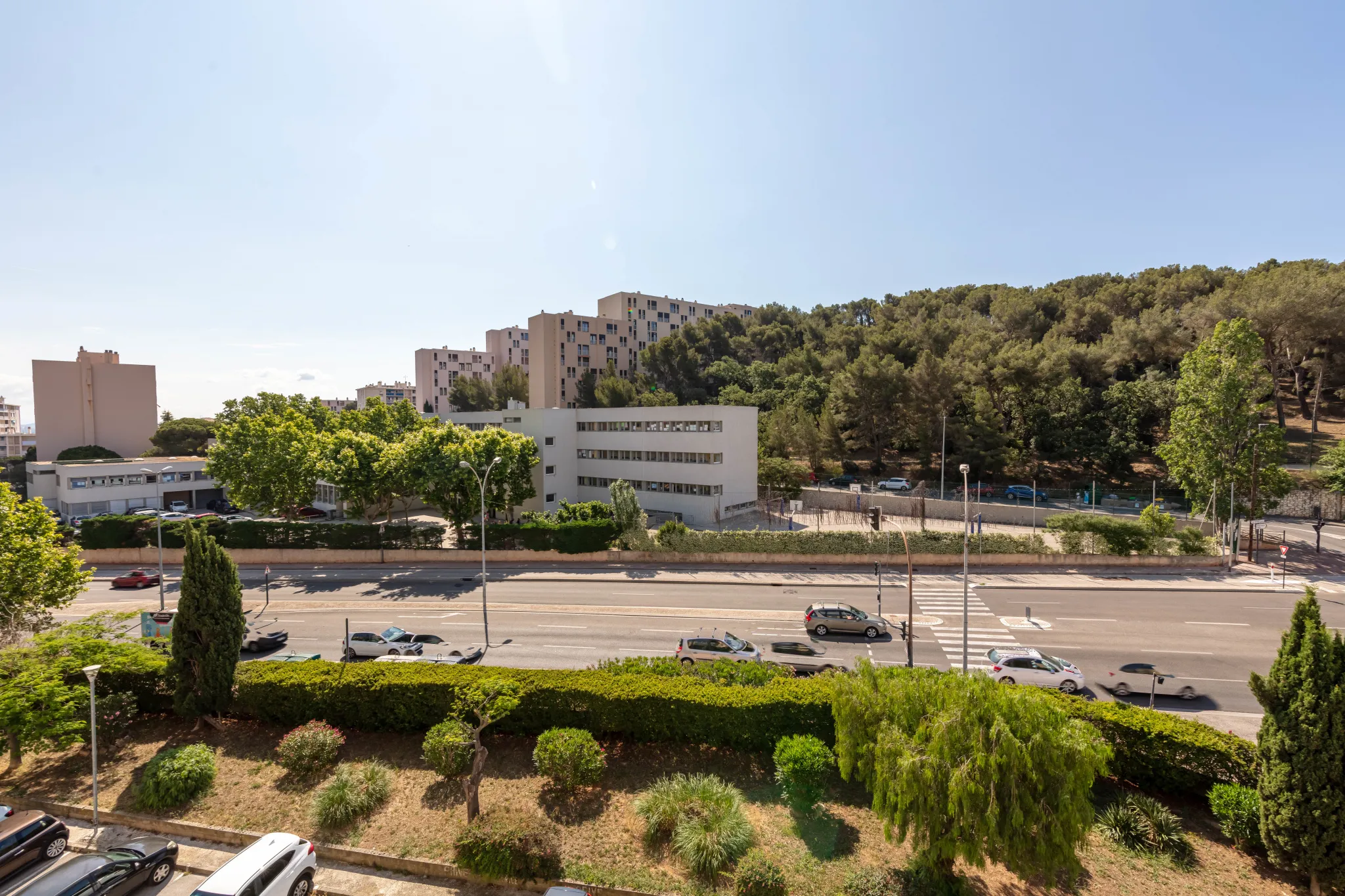 Appartement Type 4 de 79.36 m2 avec balcon, cave et place de parking privative à La Seyne-sur-Mer 